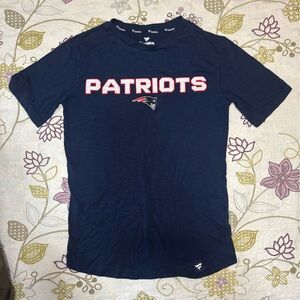 Men’s fanatics New England Patriots tee - like new